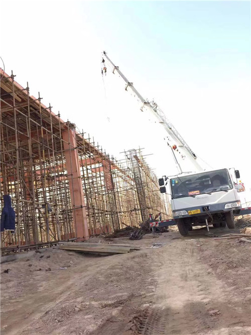 泌阳县吊车作业的安全注意事项有哪些？